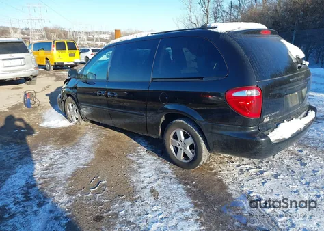 2005 Dodge Grand Caravan Sxt z USA, uszkodzony, nr VIN 2D4GP44L05R459454